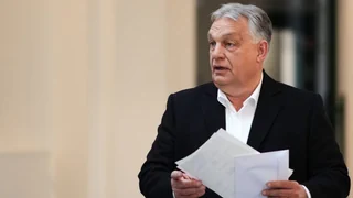 Wahlversprechen eingelöst – Ungarn: Verfassungsänderung hält Orbán von der Macht fern