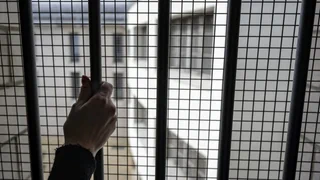 Behandlungskosten im Gefängnis – Keine Krankenversicherung für ausländische Inhaftierte