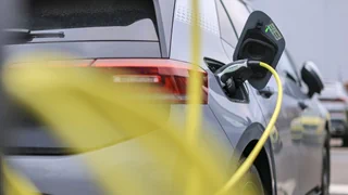 Auswirkungen des Iran-Kriegs – Rückenwind für Elektroautos