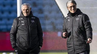 Bosnien statt Italien an WM – Ist die Nati Gruppenfavorit? Tami und Yakin halten den Ball flach