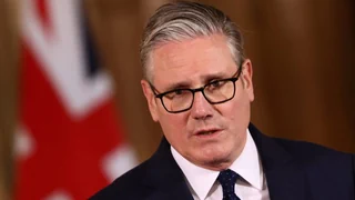 Britischer Premier unter Druck – Nachfolgekarussell für Starmer dreht – Gesundheitsminister geht