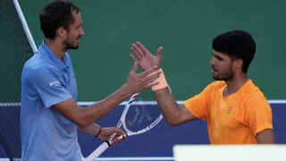 Final live bei SRF – Alcaraz' Serie reisst in Indian Wells – Medwedew im Endspiel