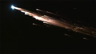 Wenn Satelliten verglühen – Wie sehr belastet die Entsorgung von Weltraumschrott die Luft?