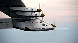 Solarflugzeug ist nicht mehr – Abruptes Ende für eine Schweizer Ikone: Solar Impulse abgestürzt