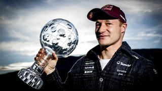 News aus dem Skisport – Ehrendoktortitel: Odermatt auf Federers Spuren