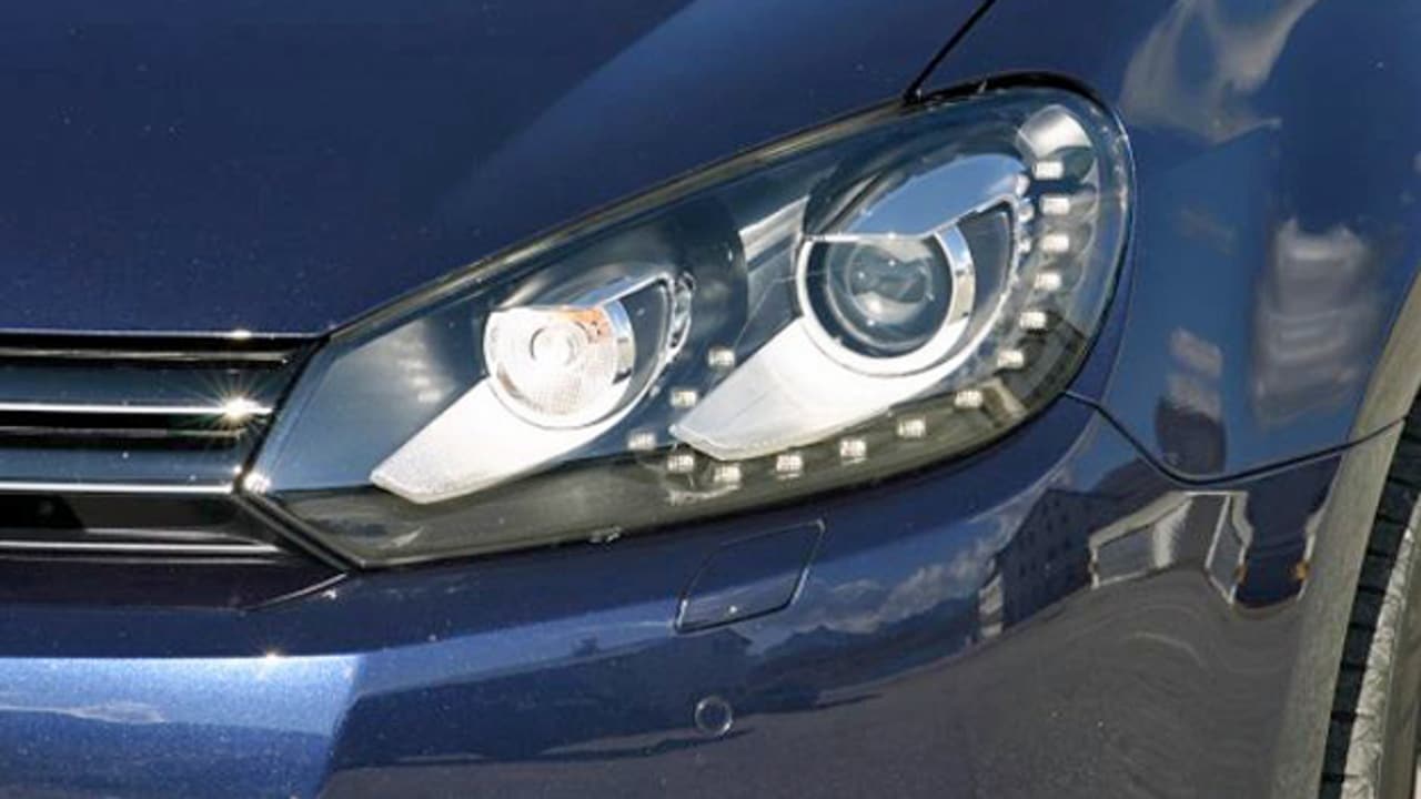 Nachrüsten für Autofahren mit Licht am Tag - Ratgeber - SRF