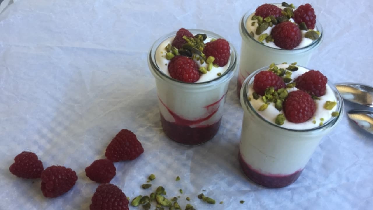 Feine Quark-Crème mit Beeren - A point - SRF