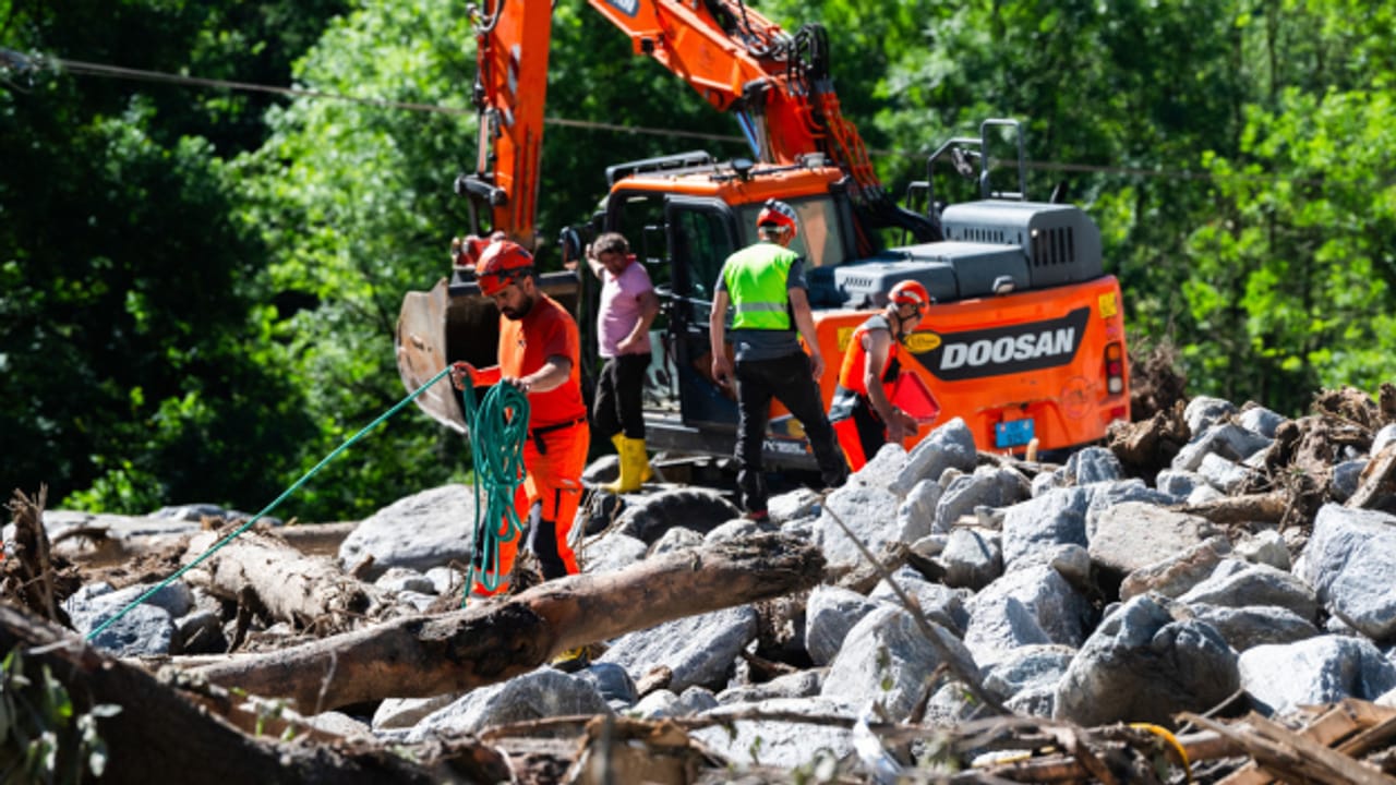 Vermisste nach schwerem Unwetter im MisoxTal Echo der Zeit SRF