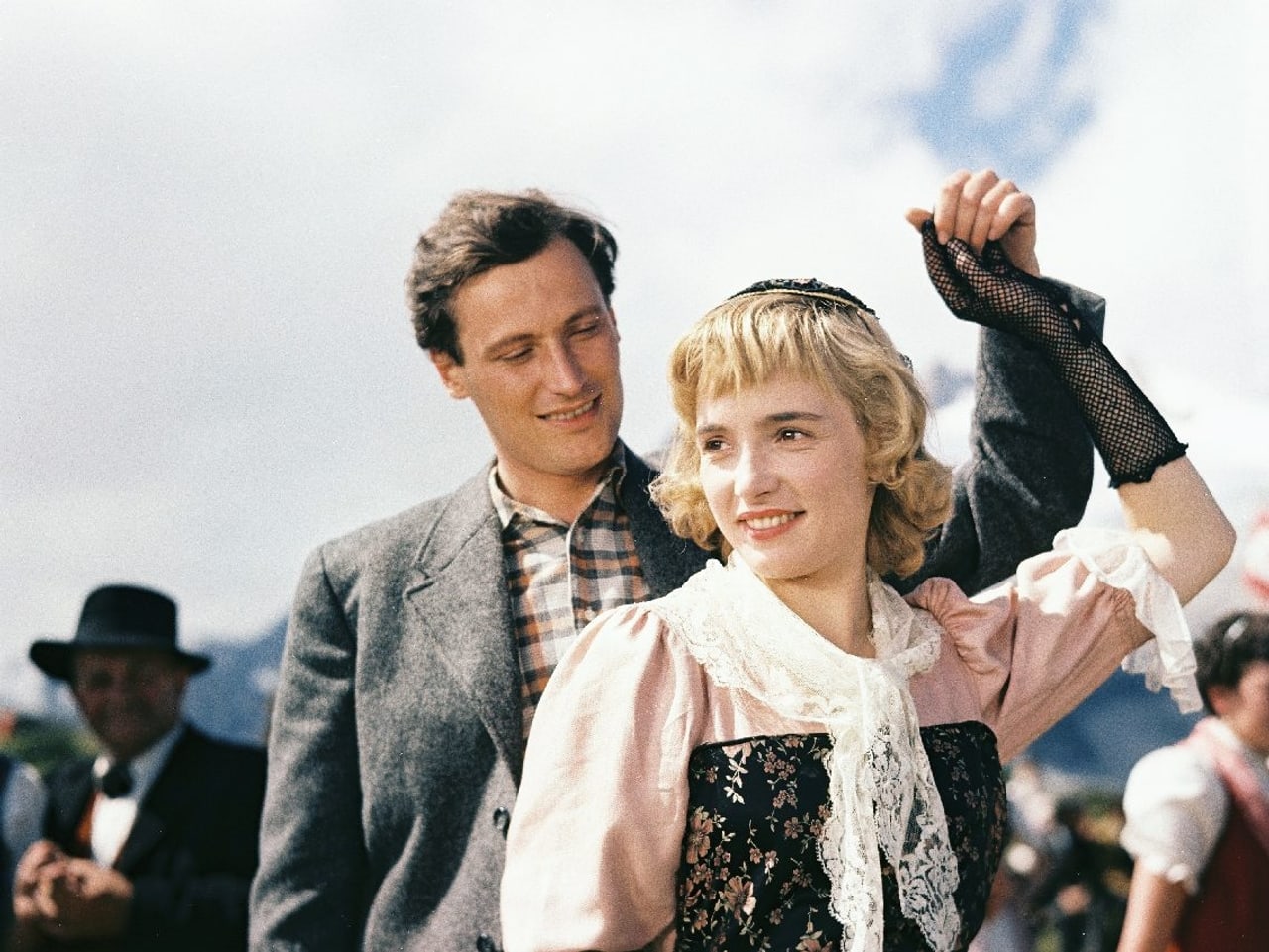 Da Wo Die Berge Sind Ganzer Film Filmografie - Zwischen uns die Berge (1956) - Kultur - SRF