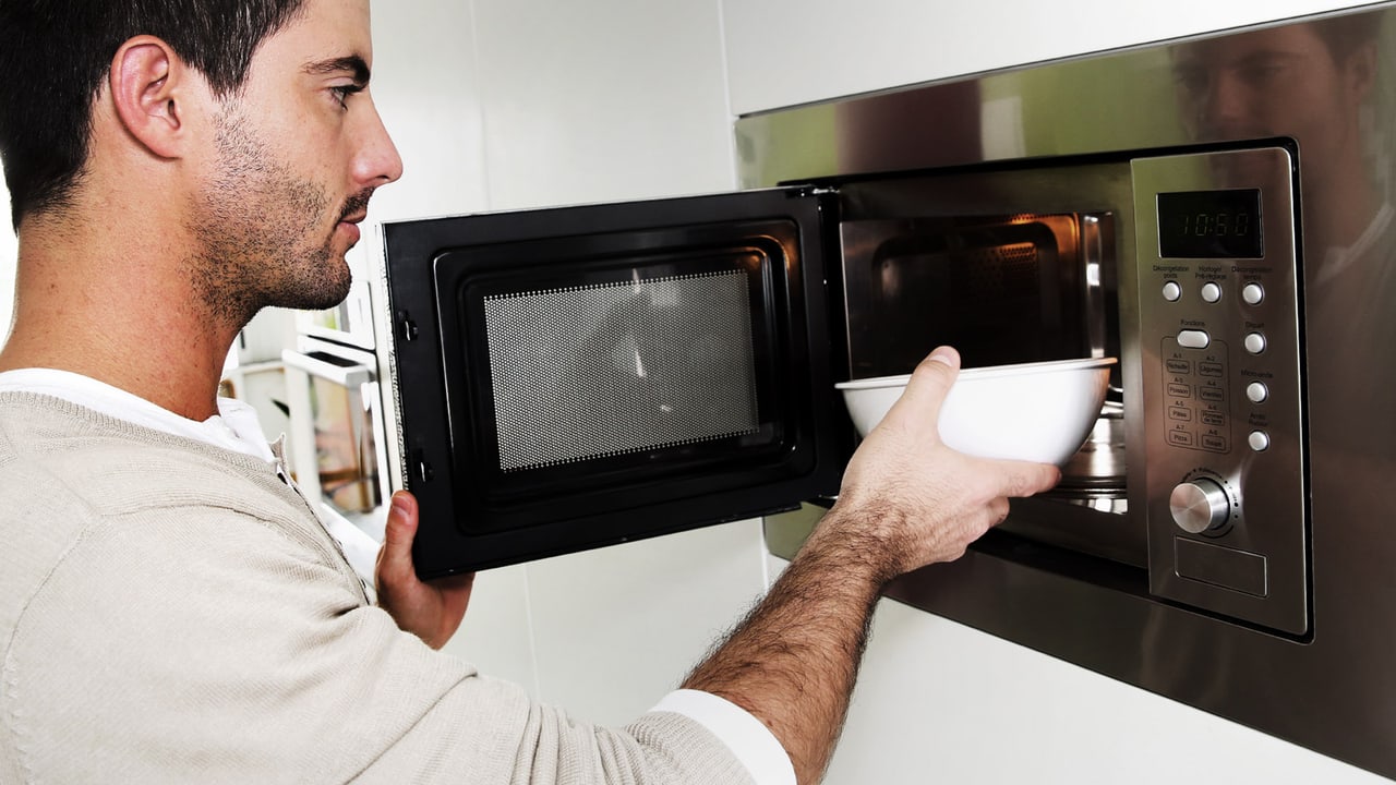 Wie (un)gesund ist die Mikrowelle? Wissen SRF