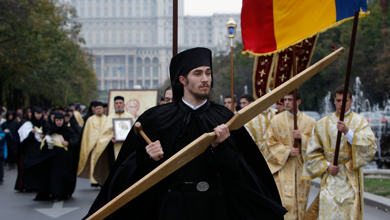 патриархия румынии. румынская православная церковь св. вознесенский собор (тыргу-муреш). румыны православные. румыния церкви и храмы в бухаресте.