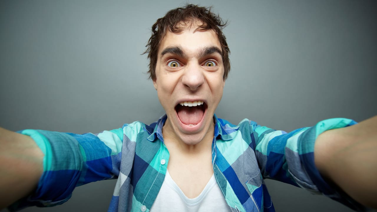 Screaming guy. Screaming guy. Человек кричит. Screaming guy. Мужчина кричит.