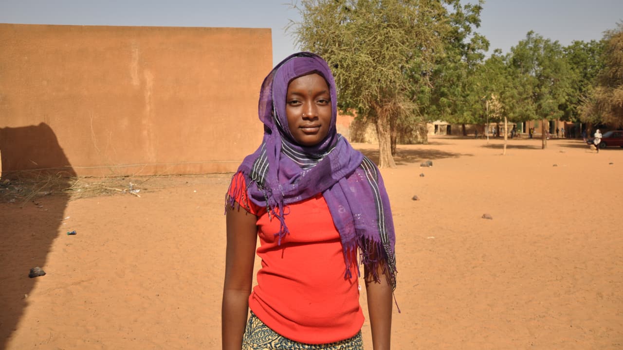Jeder Rappen zählt Schule statt Heirat Maïmouna hat es geschafft