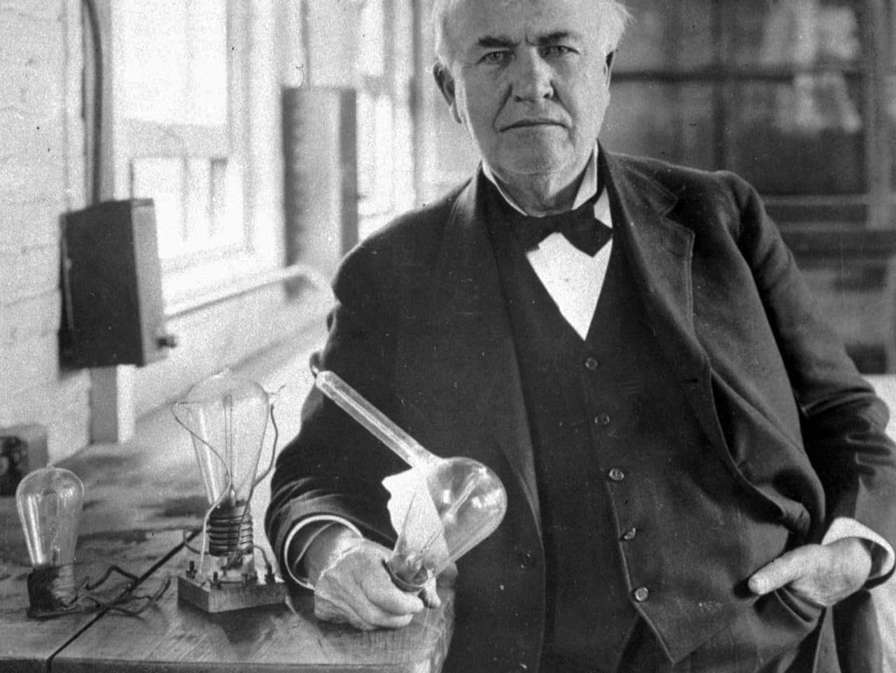 Romane über Edison - Wie Thomas Edison die Welt elektrifizierte ...