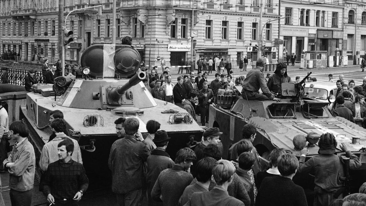 Чехословакия после второй мировой. Операция Дунай Прага 1968. Операция «Дунай». Чехословакия, 1968 год.. Танки в Праге 1968.