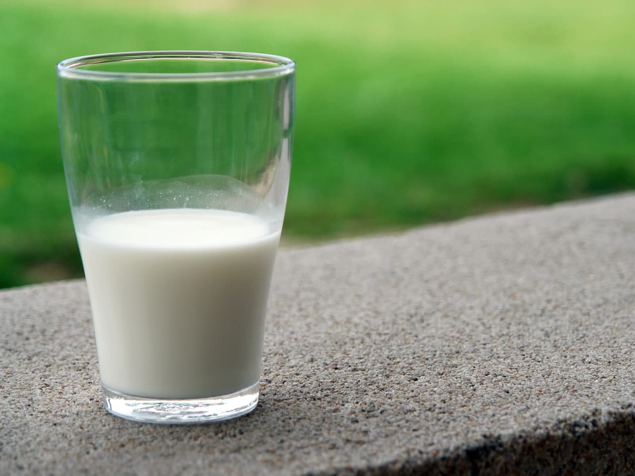 Durchblicker Warum ist Milch eigentlich weiss? Kids SRF