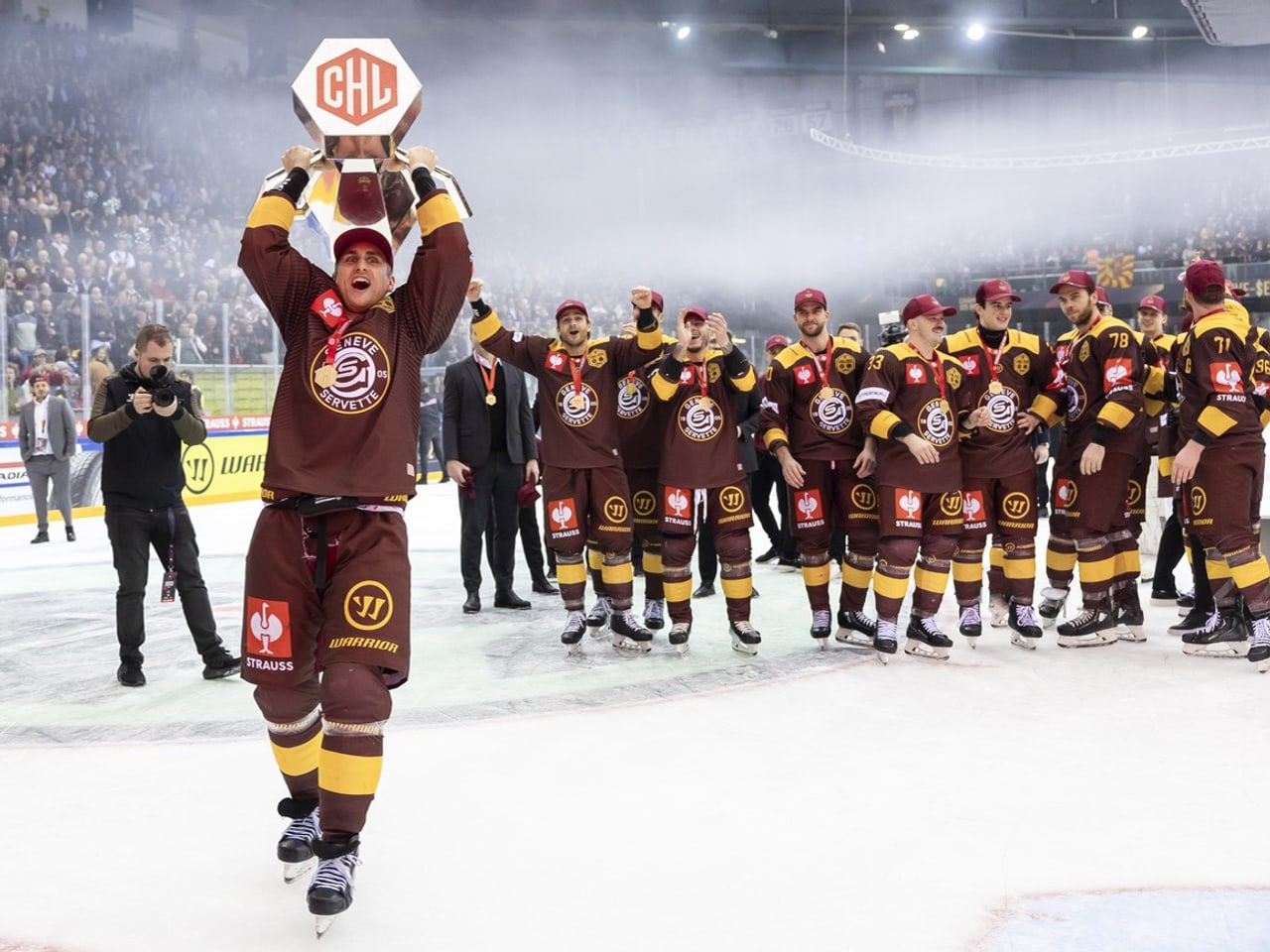 Eishockey-News - Schweizer Quartett für Champions Hockey League ...