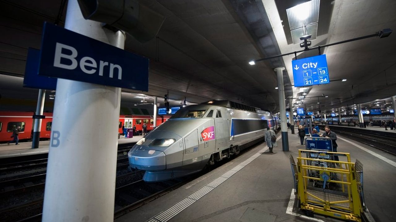 Bern Freiburg Wallis - 20'000 Unterschriften für die TGV-Linie Bern