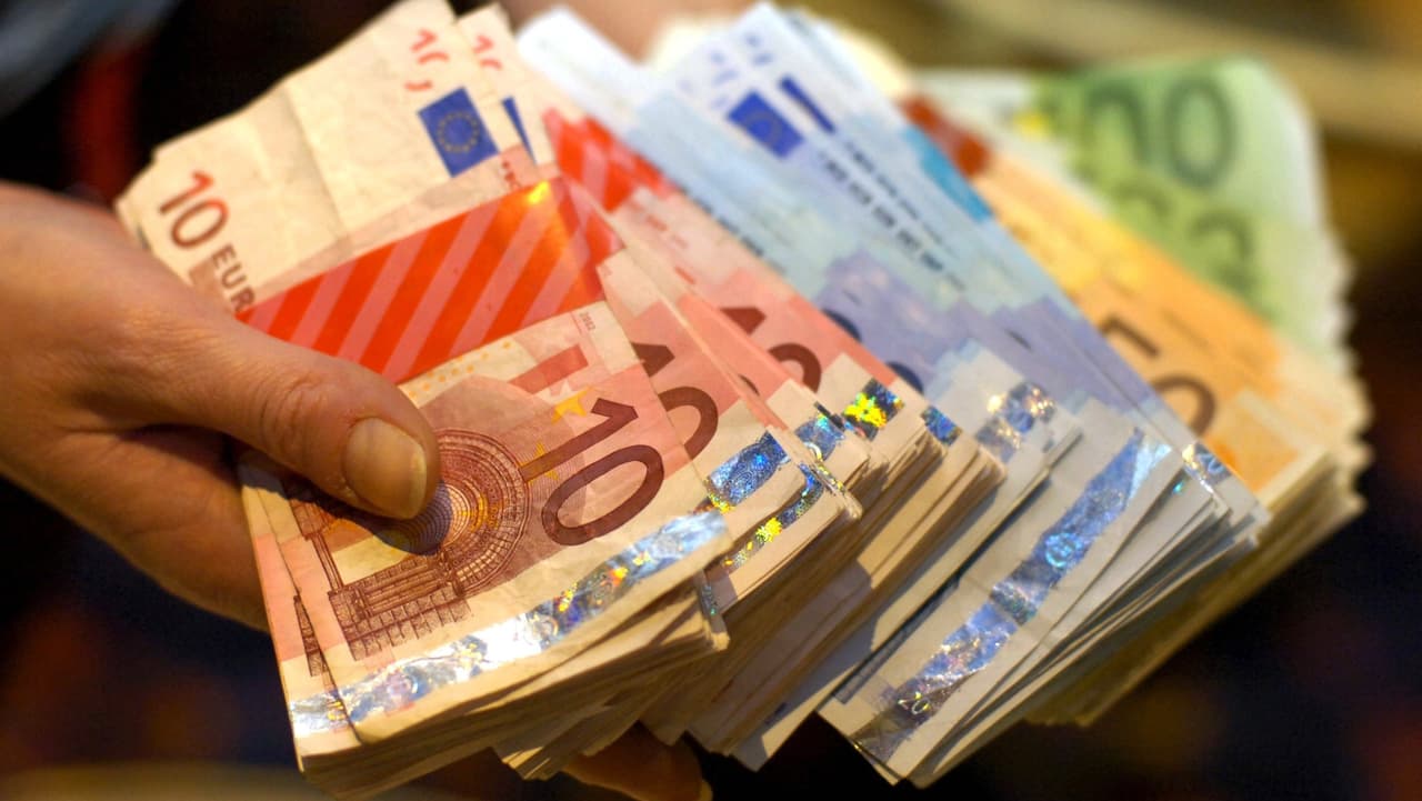 Wie Viel Euro Sind 300 Franken