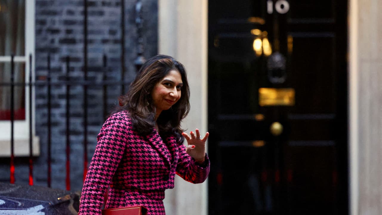 Kabinett umgebildet - Ex-Premier David Cameron wird neuer britischer ...