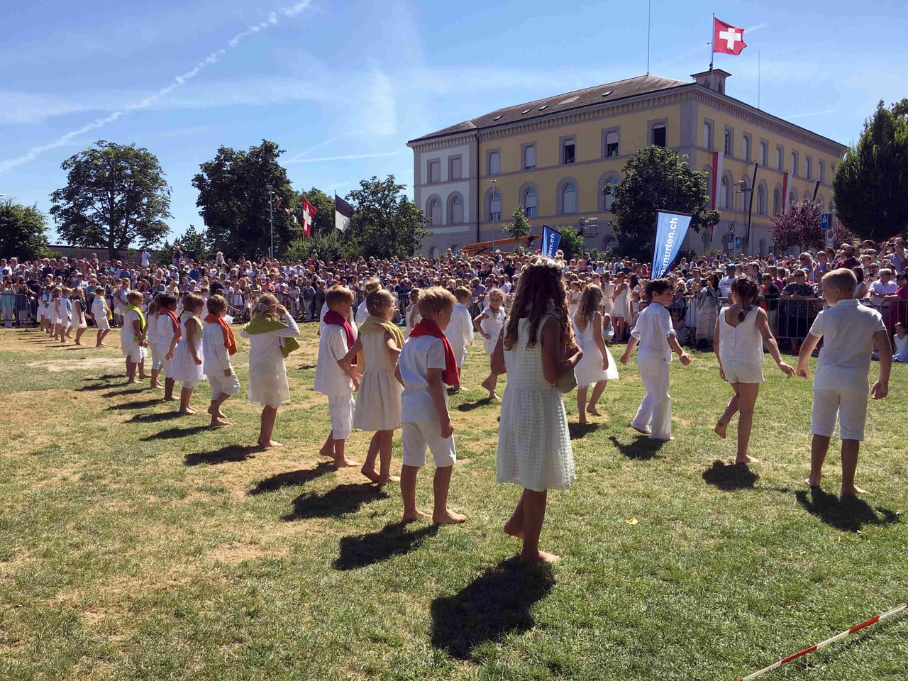 Lebendige Tradition Solennit t Murten Der Sch nste Tag Im Jahr lebendige-tradition-solennit-t-murten-der-sch-nste-tag-im-jahr