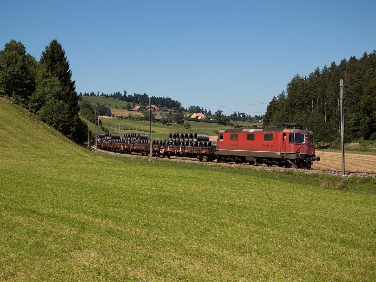 Stillgelegte Bahnstrecke - Wie hält man eine Bahnlinie im Emmental am ...