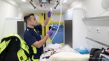 Krankenkassen bezahlen nur wenig an die Fahrt mit der Ambulanz (Artikel enthält Audio)