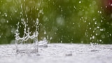 Wie schnell fallen Regentropfen? (Artikel enthält Video)