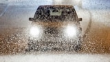 So fahren Sie sicher auf Schnee und Eis (Artikel enthält Audio)