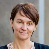 Caroline Arni