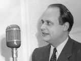Fritz Schäufele devant le micro vers 1946.