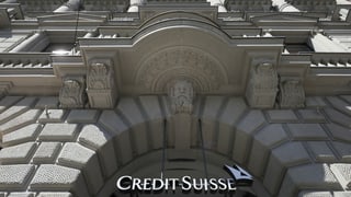 Der Eingang der Grossbank Credit Suisse am Paradeplatz ist zu sehen.