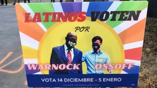 Ein spanisches Wahlschild an der Beltline (Spaziermeile) in Atlanta fordert Latinos auf, für die Demokraten zu wählen. Ein spanisches Wahlschild an der Beltline (Spaziermeile) in Atlanta fordert Latinos auf, für die Demokraten zu wählen.