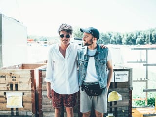 Sänger Faber und Julian Thorner.