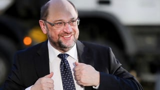 Schulz im Anzug.