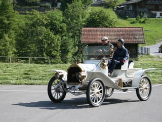 Sabine Dahinden in Buick auf Sustenpass