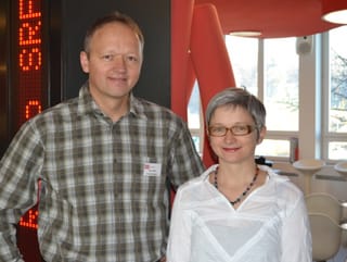 Wendelin Emmenegger und seine Schwester Martina im Studio von Radio SRF 1.