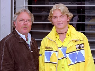 Sohn Nico mit Vater Keke Rosberg im Jahr 2002.