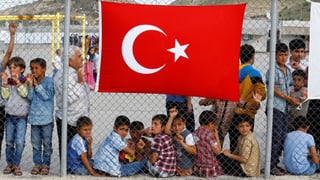 Syrische Flüchtlinge an der Grenze zur Türkei. Syrische Flüchtlinge an der Grenze zur Türkei.