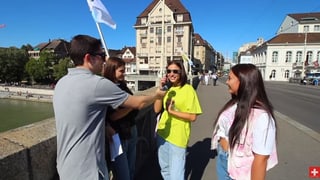 Umfrage auf Mittlerer Brücke Umfrage auf Mittlerer Brücke