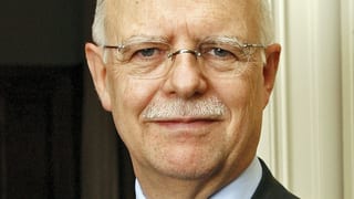Portrait des Bankenprofessors und Pensionskassenexperten Martin Janssen