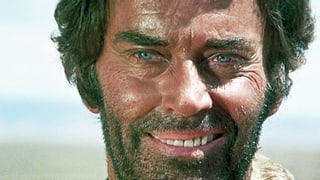 Filmszene: Nahaufnahme des lachenden Henry Fonda Filmszene: Nahaufnahme des lachenden Henry Fonda