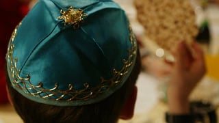 Ein Junge mit einer Kippa. Ein Junge mit einer Kippa.