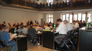 Der Bieler Stadtrat an einer Parlamentssitzung.