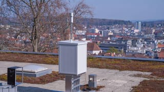 Messgerät auf Dachterrasse Messgerät auf Dachterrasse