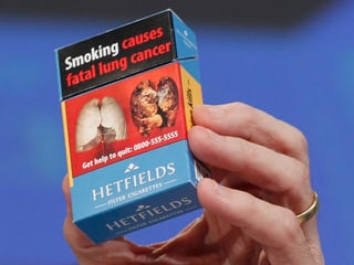 Eine Zigarettenpackung, wie sie künftig in der EU verkauft werden soll.
