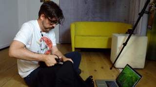 Guido setzt für seinen Sonnenschutz auf Stoff. Guido setzt für seinen Sonnenschutz auf Stoff.