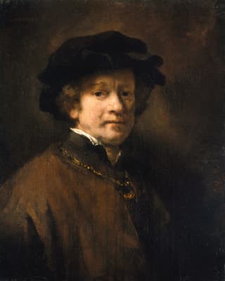 Ein Selbstporträt von Rembrandt mit goldener Kette und Béret.