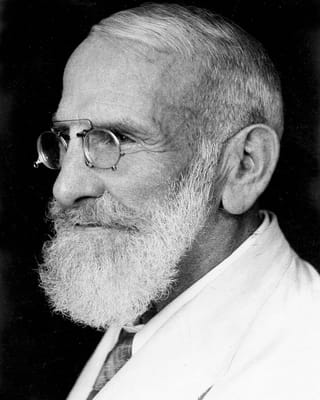 Max Bircher-Benner, um 1937. Max Bircher-Benner, um 1937.