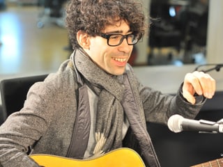 Noah Veraguth in edlem Grau zu Gast bei JRZ.
